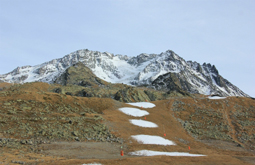 Snowless ski piste, Val Thorens