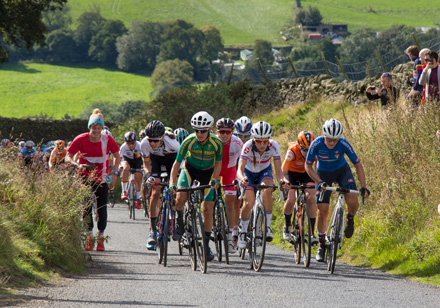 Women's peloton on Lofthouse, UCI 2019 WC