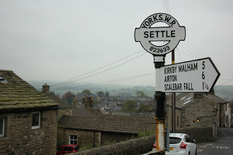 Settle signpost Settle signpost